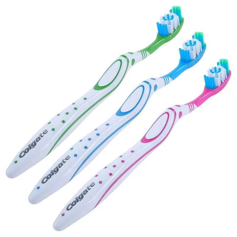 Colgate Toothbrush - Max White - Medium Bristle – image 2