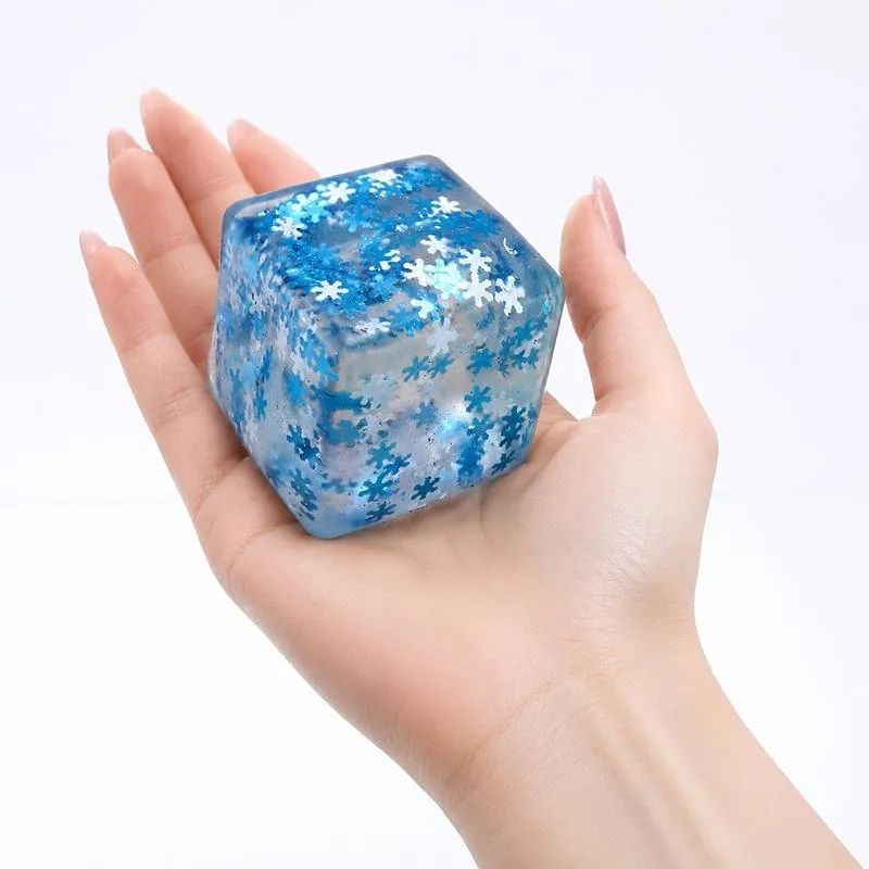 Squishy Squeeze - Slow Rise Snowflake Cube - 4.5cm – image 2